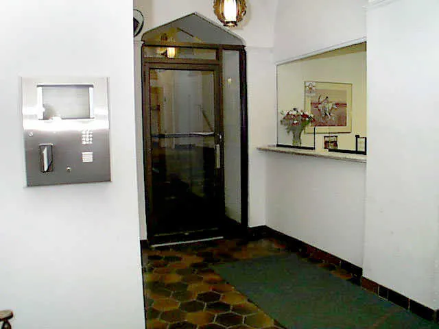 vintage exterior of Canterbury Court Apartments in the Gold Coast Chicago