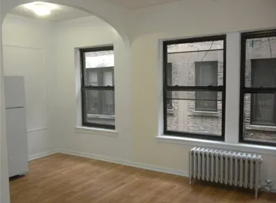 street view of exterior of 5417 North Kenmore Apartments