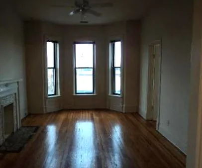 Huron Noble Square Apartments