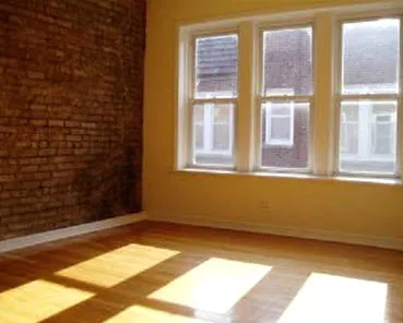 3000 N Whipple Apartments