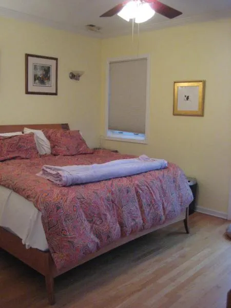 master bedroom (fits CA king bed)