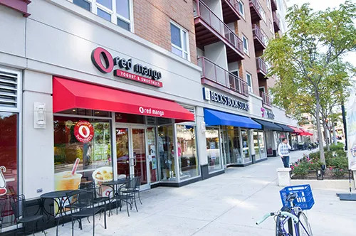 exterior front of 1063 West Columbia Apartments in Rogers Park Chicago