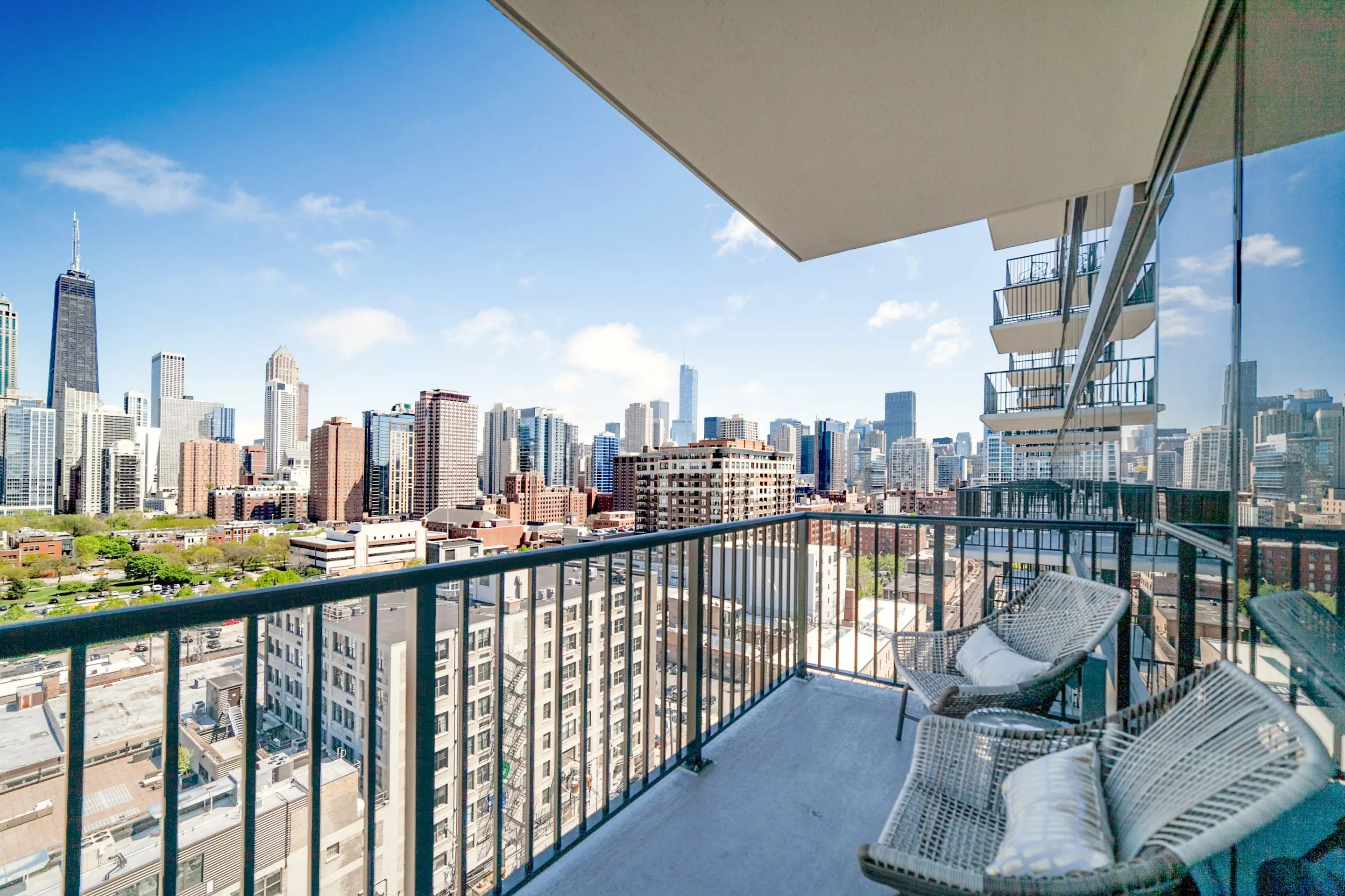 Niche 905 Apartments