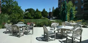 the driveway and entrance to The Martha Washington Apartments in Chicago