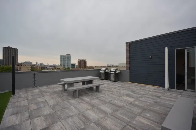 furnished living room at 4027 North Broadway Apartments