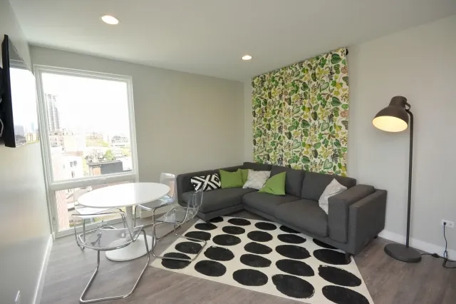 furnished living room at 4027 North Broadway Apartments