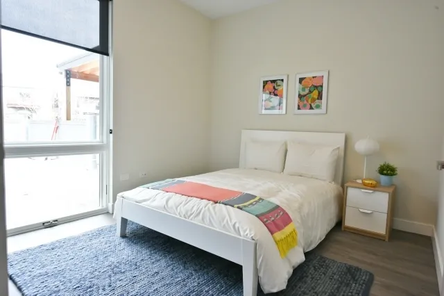 furnished living room at 4027 North Broadway Apartments