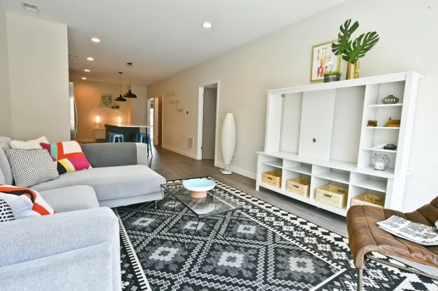 furnished living room at 4027 North Broadway Apartments