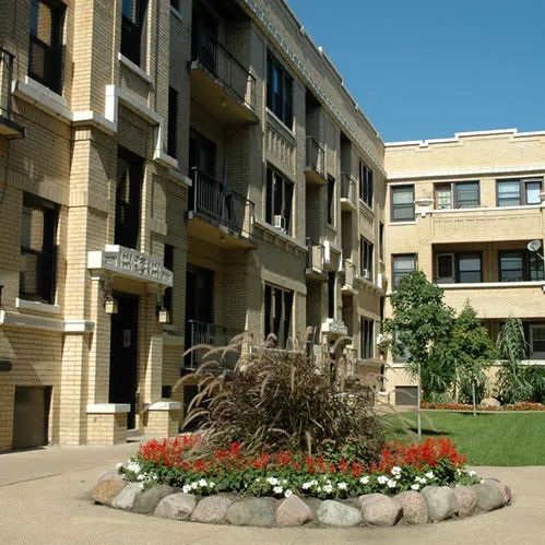 Maple Court Apartments