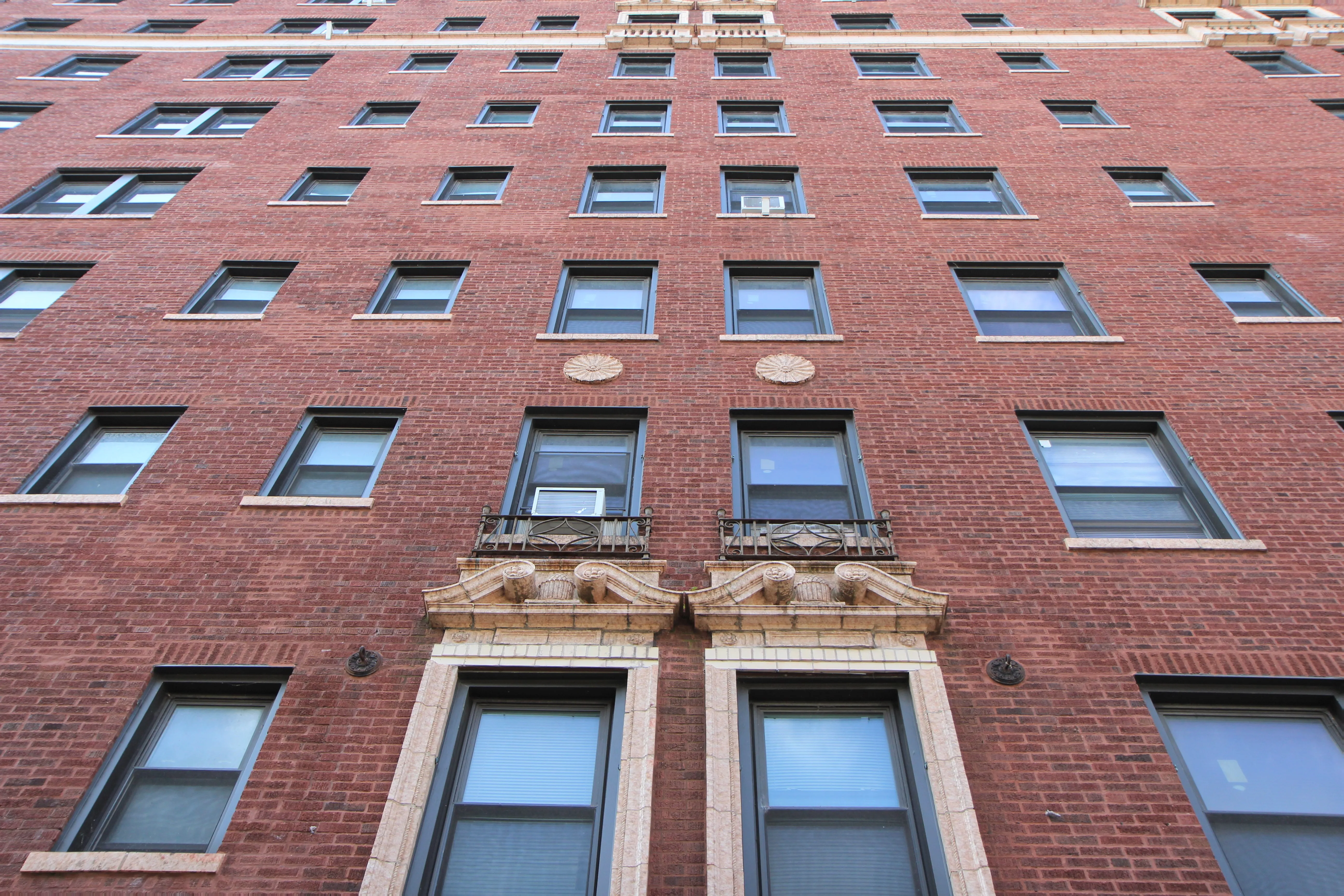 1061 W ROSEMONT AVE 60660-Coronado Apartments-unit#101-Chicago-IL