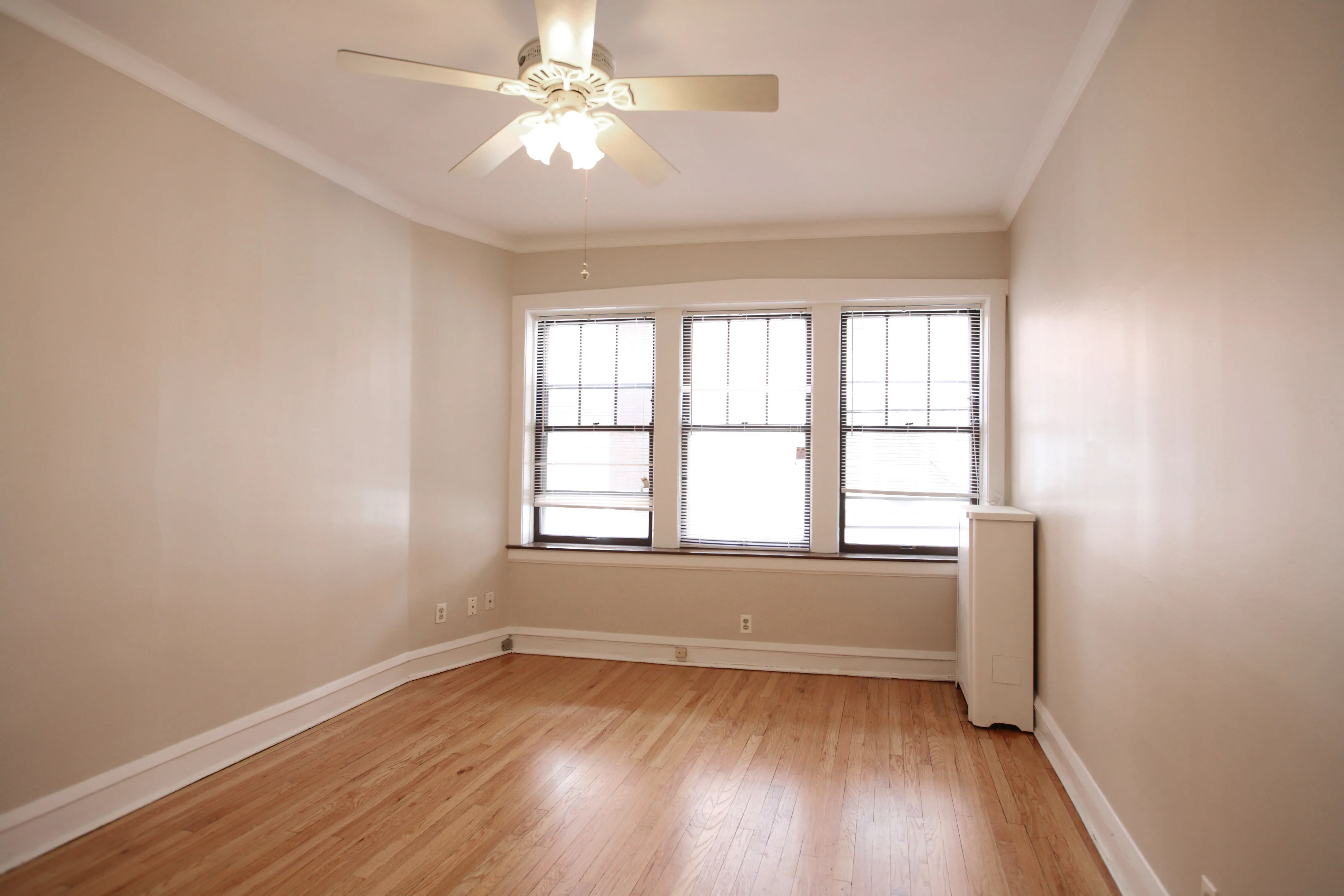 7765 N SHERIDAN RD 60626-The Sheridan Shores Apartments-unit#1A-Chicago-IL