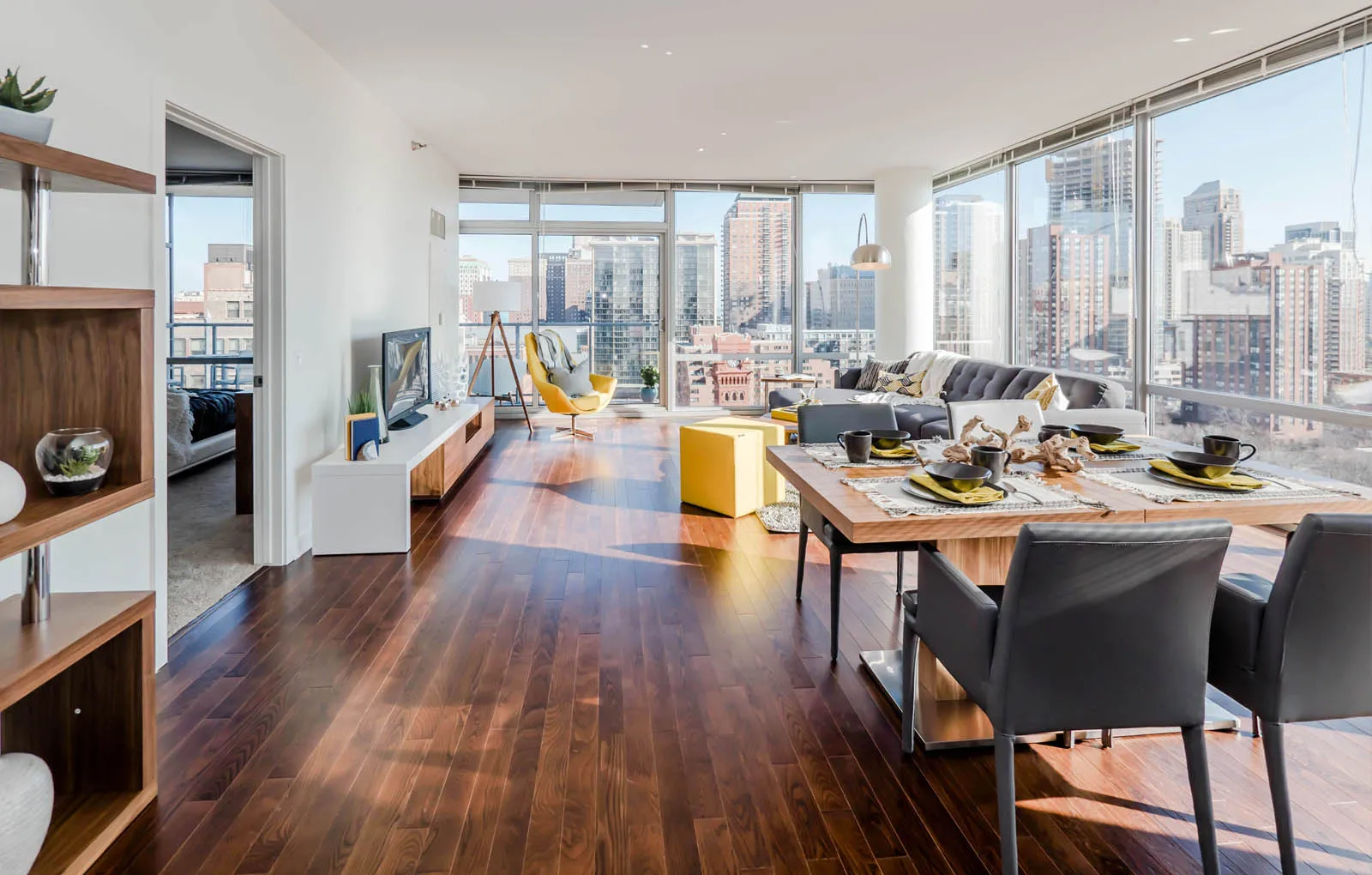 living room at Burnham Pointe Apartments in Chicago