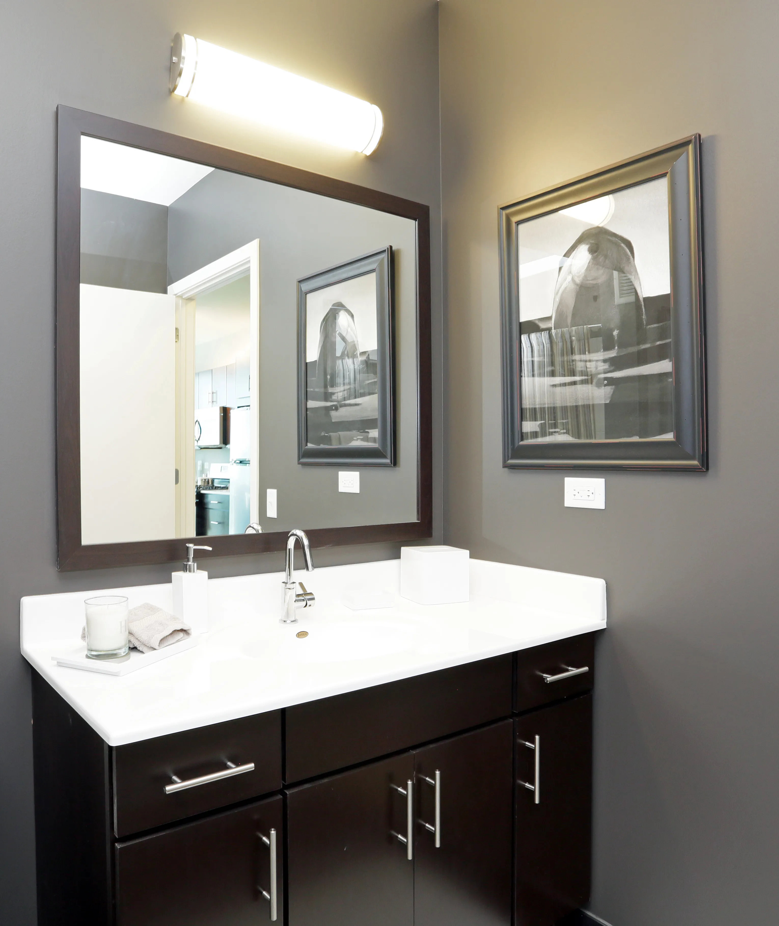 living area and kitchen at Halsted Flats Apartments in Chicago