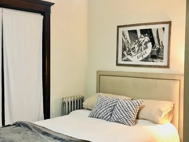 2817 N MDRED AVE 60657-unit#A-Chicago-IL