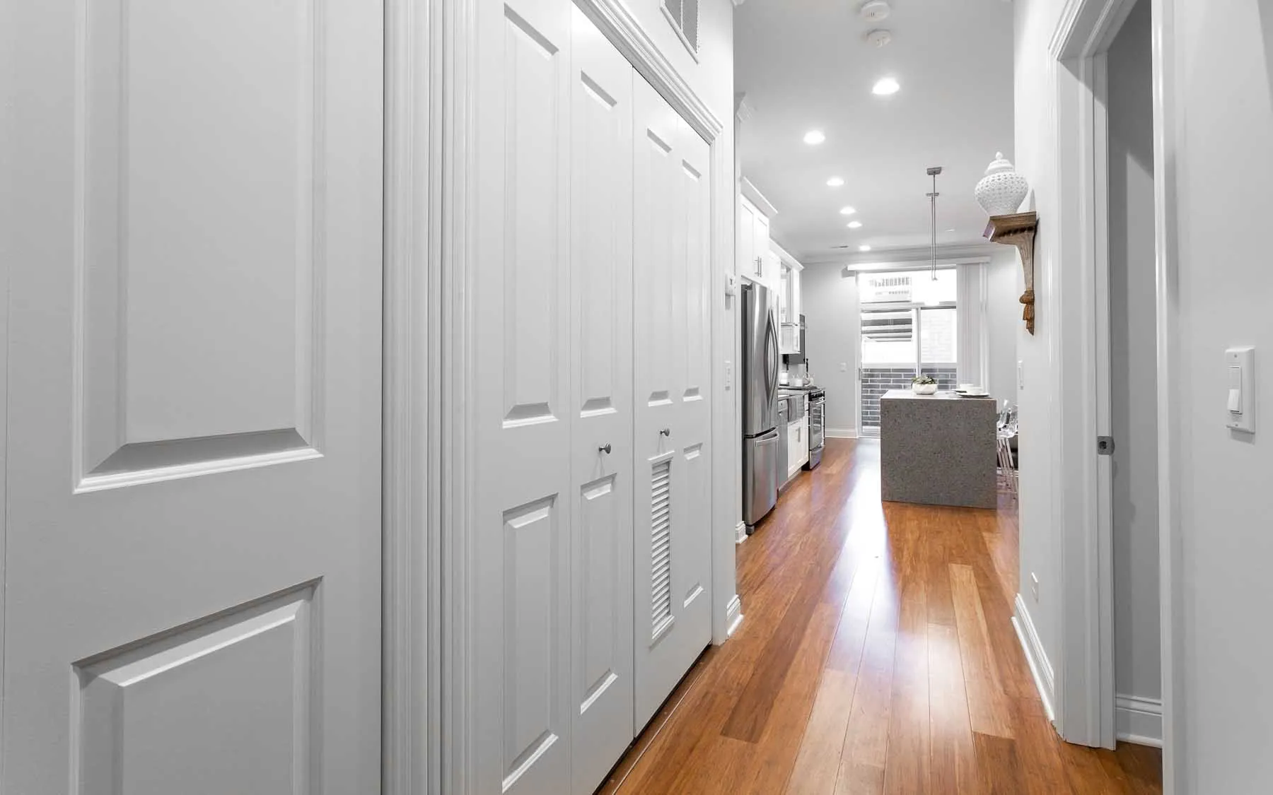 model living room unit at Madison Throop Place Apartments