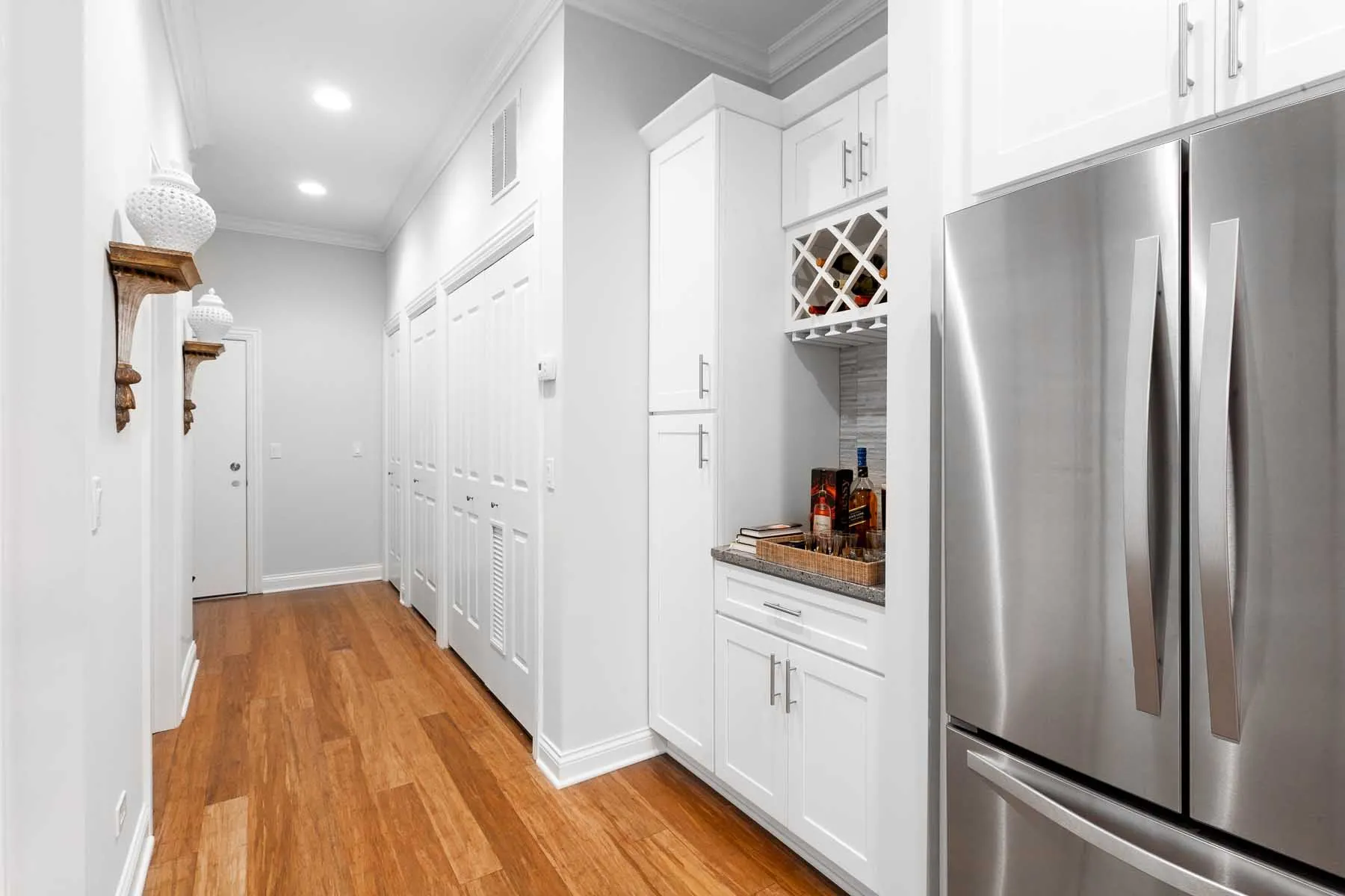 model living room unit at Madison Throop Place Apartments