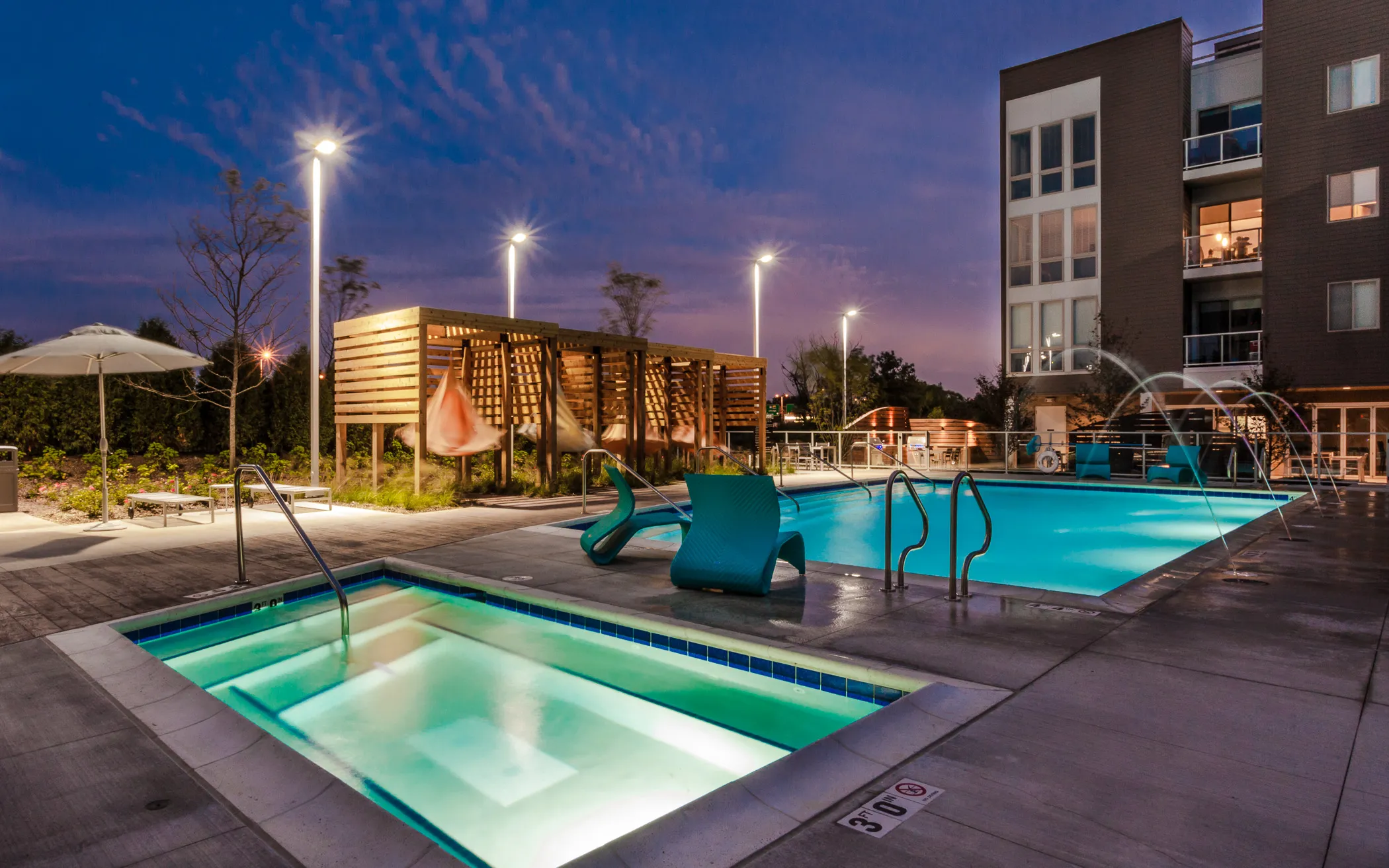 outdoor pools at Woodview Deerfield Apartments