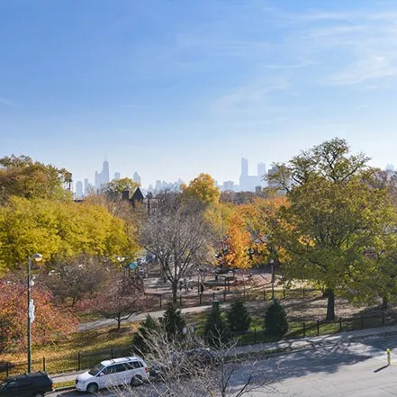exterior front of 1500 North damen Apartments in Wicker Park Chicago