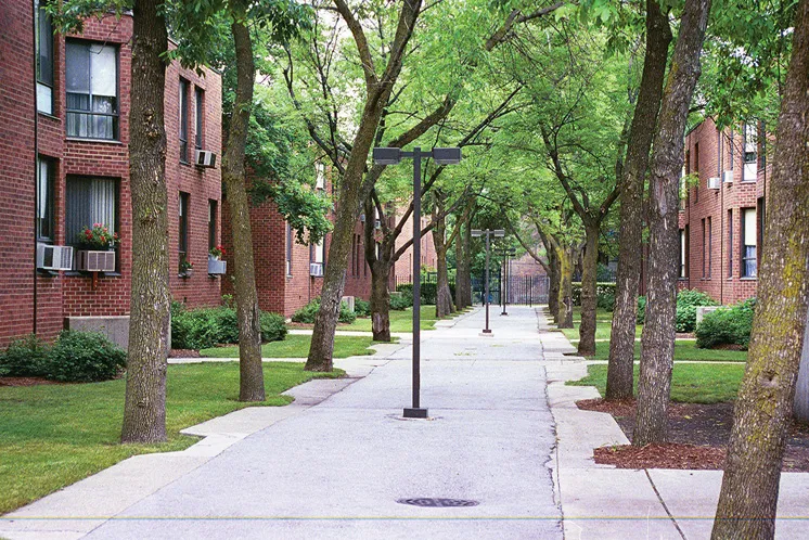 courtyard at Greenwood Park Apartments in Hyde Park Chicago