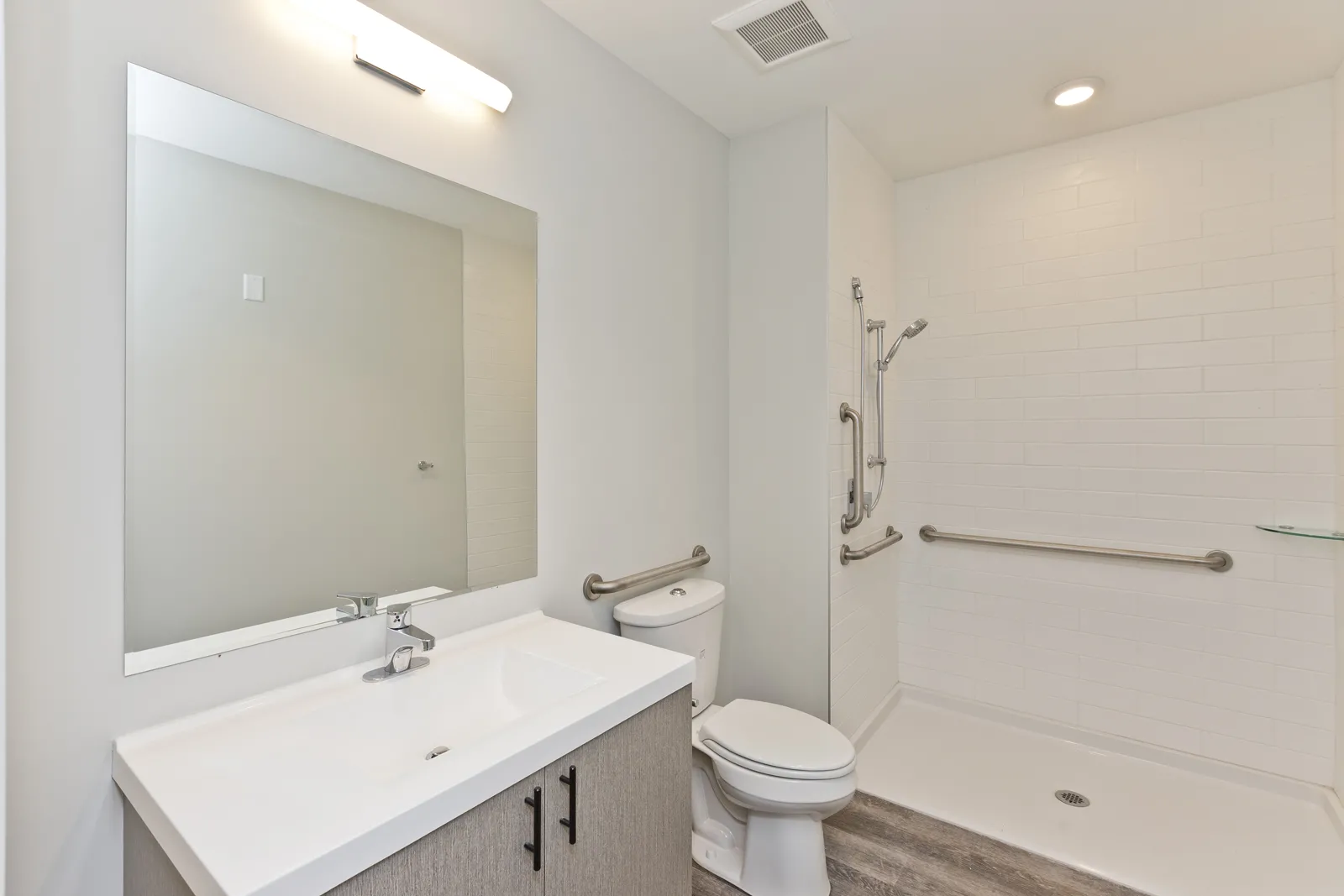 Edge on Broadway Apartments