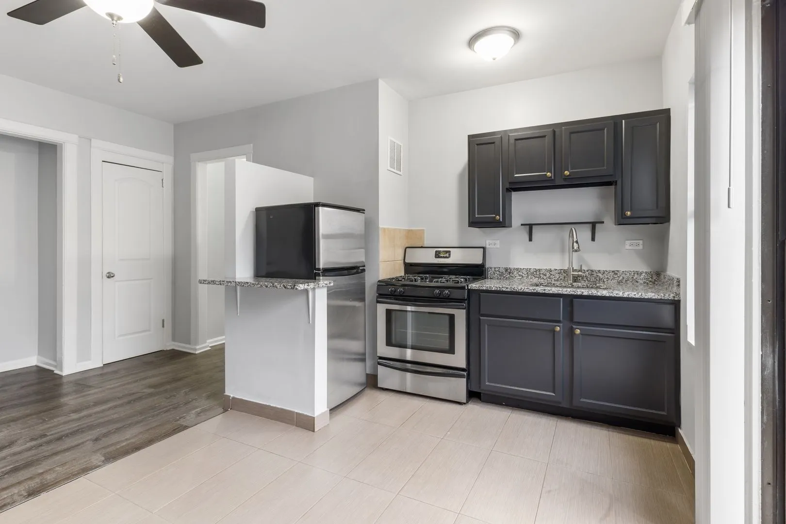 4555 Malden St, ,  60640, USA 60640-unit#315-Chicago-IL