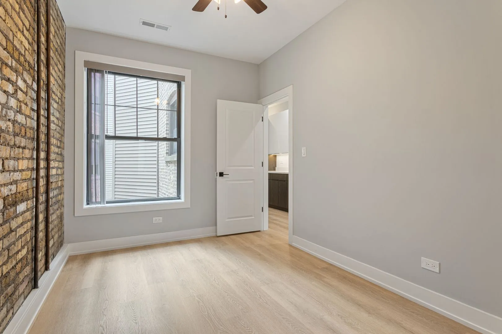 7663 N Rogers Ave, , 60626, USA 60626-unit#2-Chicago-IL