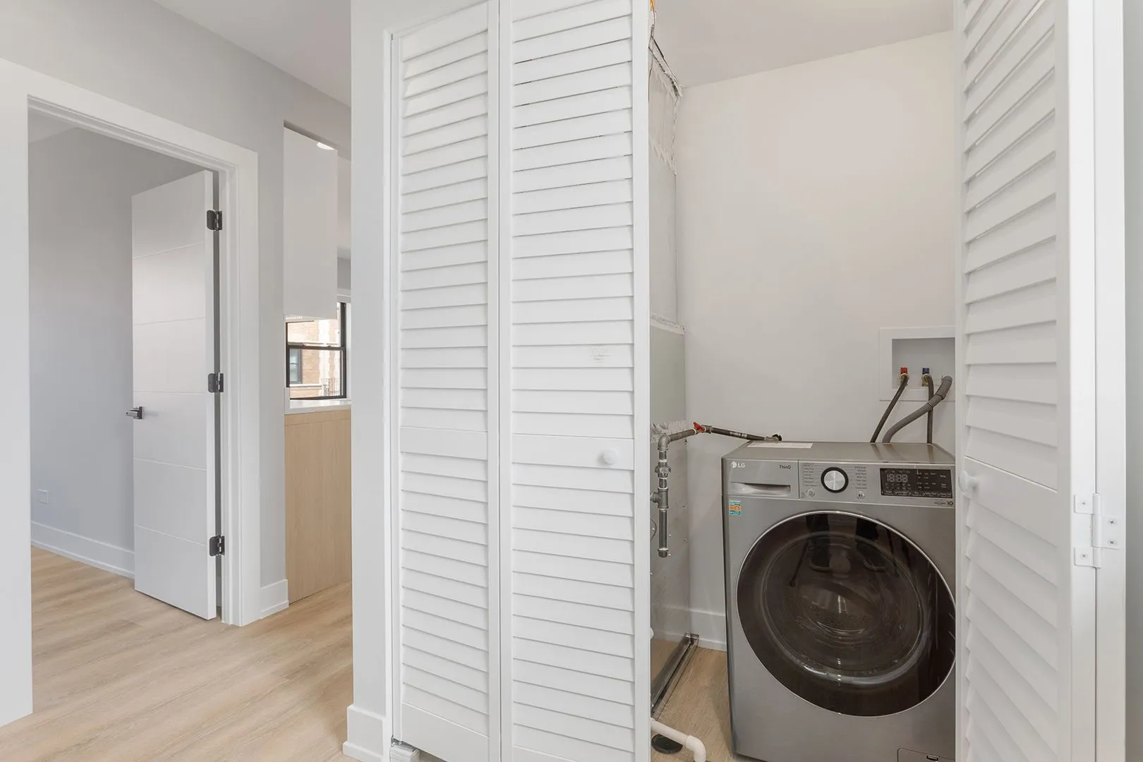 1550 W Juneway Terrace, ,  60626, USA 60626-unit#2C-Chicago-IL