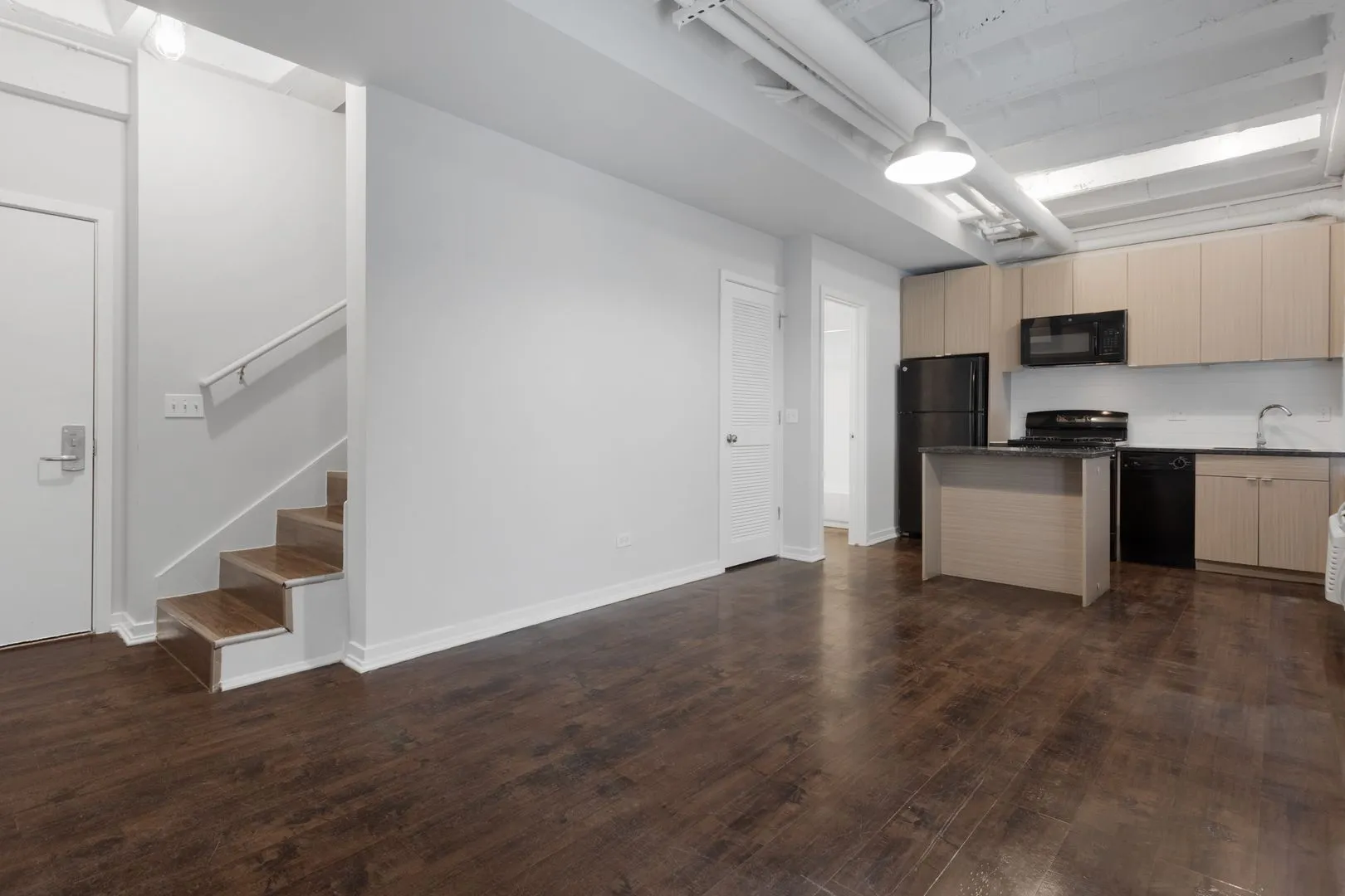 5718 N Winthrop Ave, ,  60660, USA 60660-unit#104-Chicago-IL