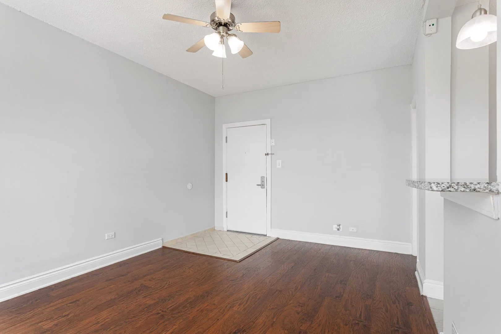 4520 N Clarendon Ave, ,  60613, USA 60640-unit#907-Chicago-IL