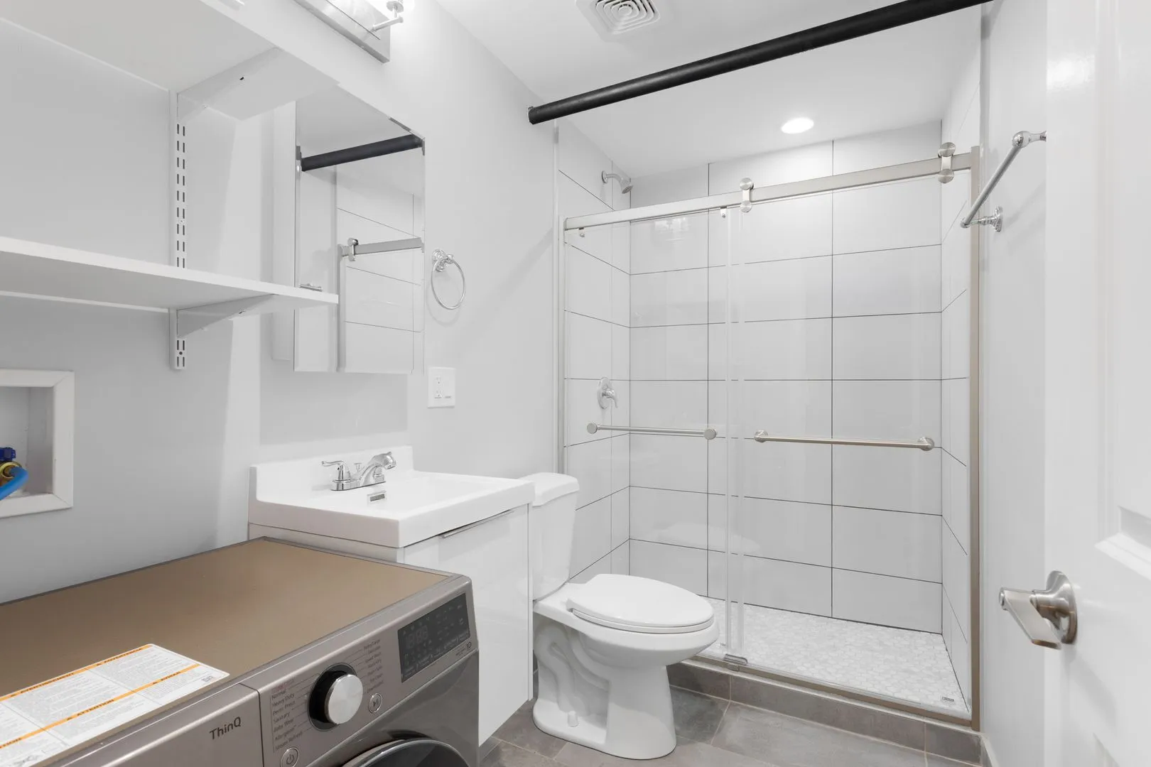 7383 N Damen Ave, ,  60645, USA 60645-unit#G-Chicago-IL