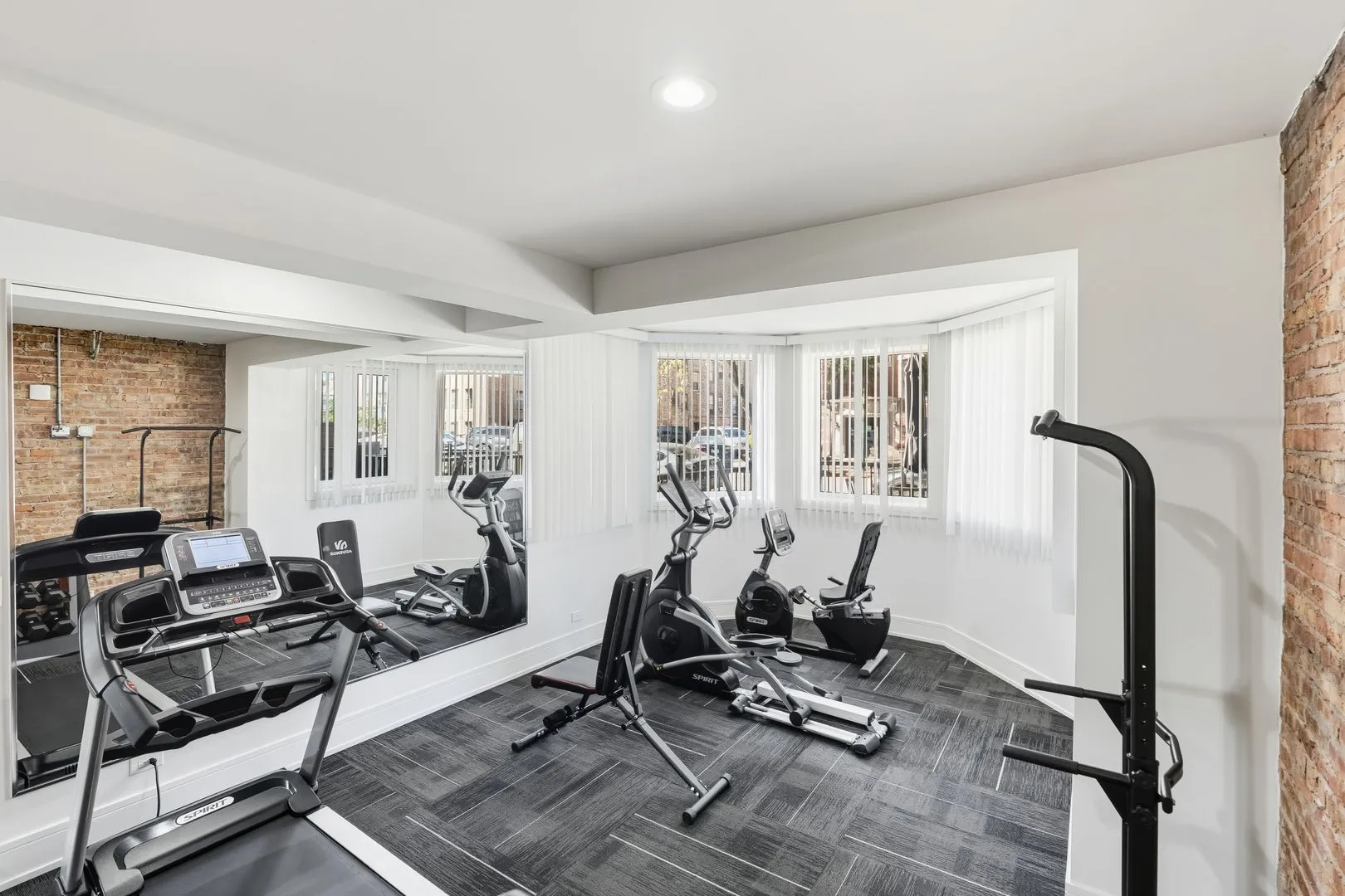 7729 N Eastlake Terrace, , 60626, USA 60626-unit#2E-Chicago-IL