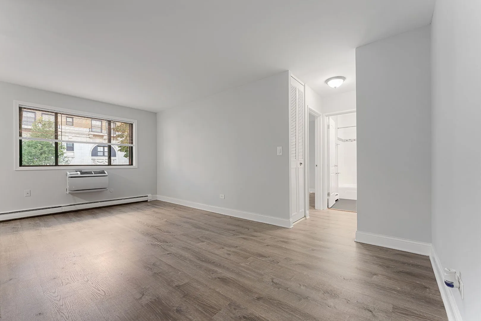 6201 N Kenmore Ave, ,  60660, USA 60660-unit#201-Chicago-IL