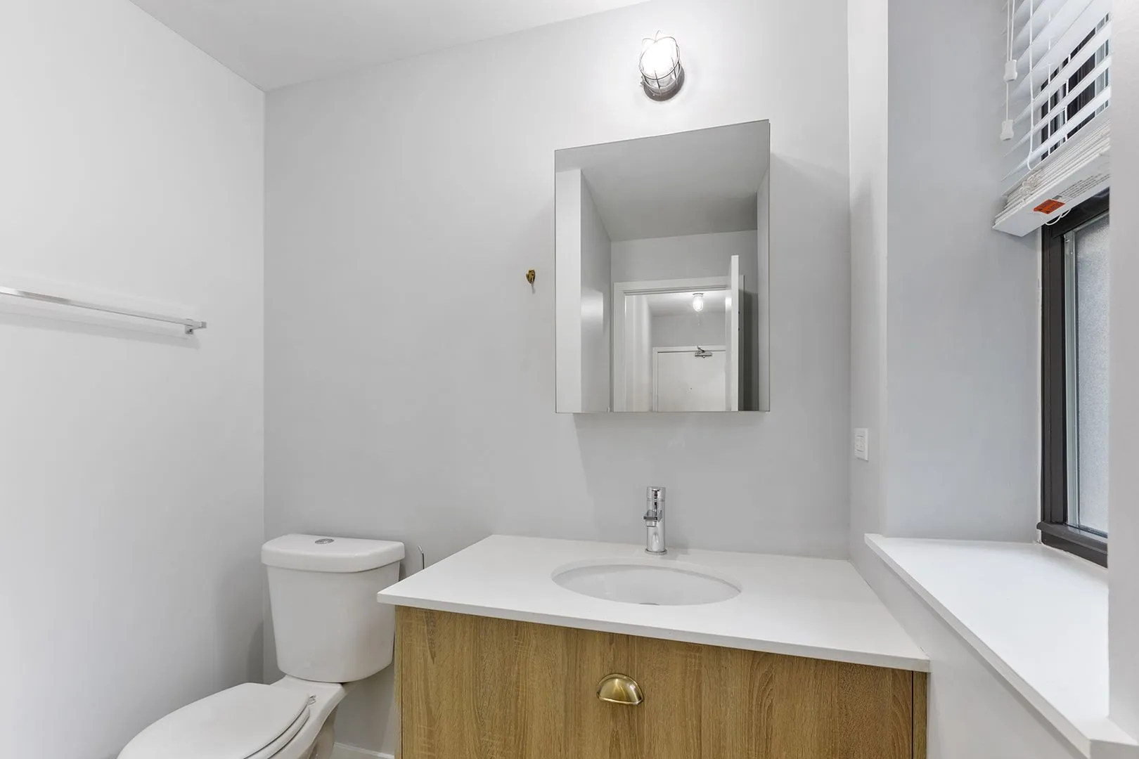 6019 N Winthrop Ave, ,  60660, USA 60660-unit#215-Chicago-IL
