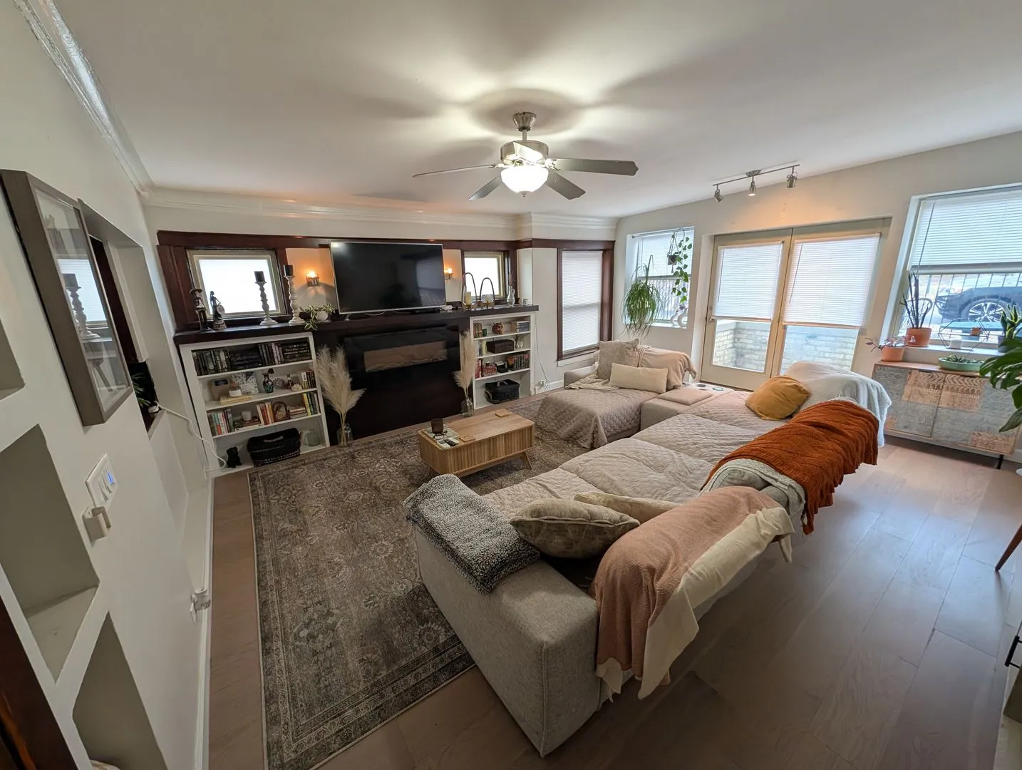 2501 N Drake Ave, ,  60647, USA 60647-unit#1-Chicago-IL