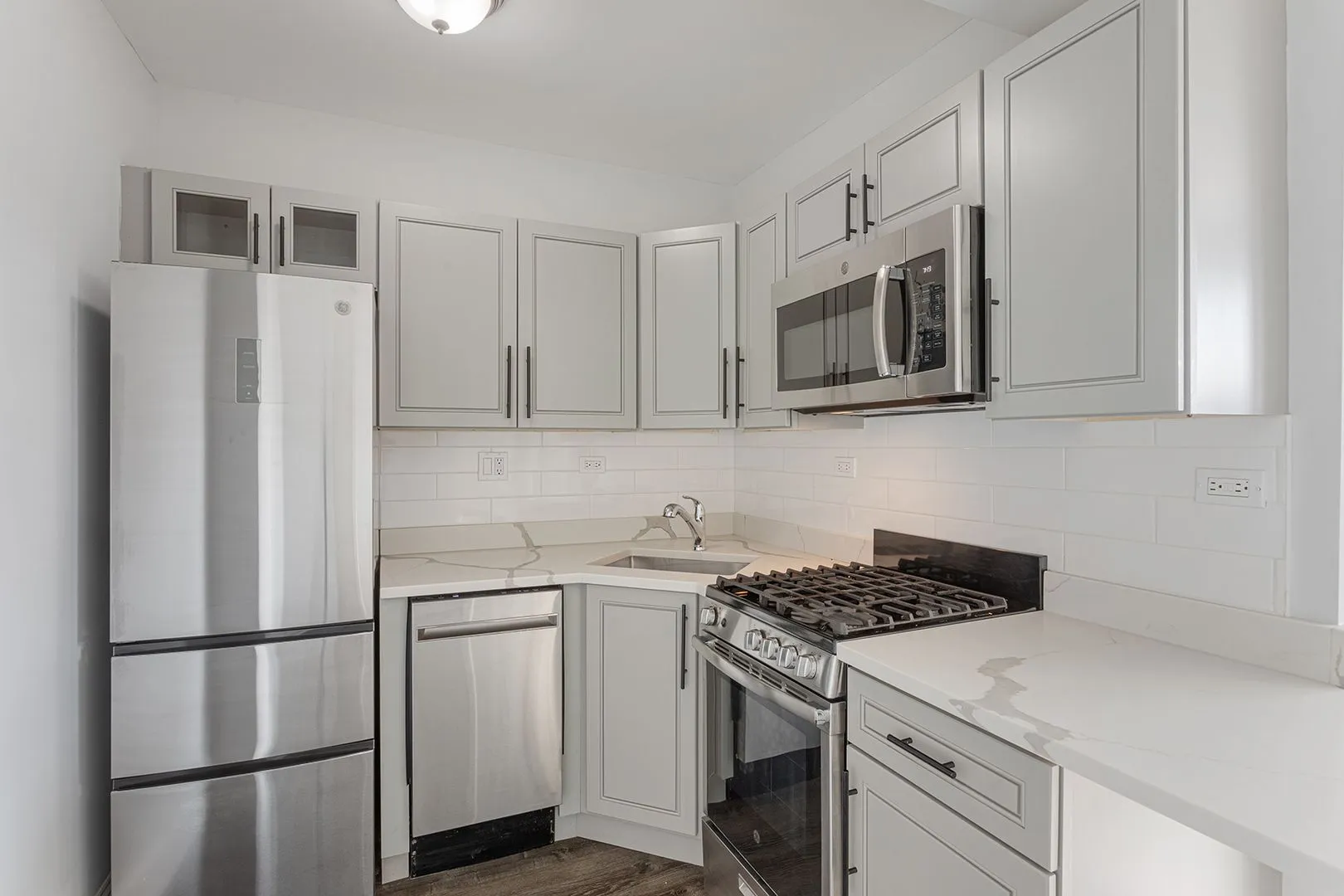 1521 W Sherwin Ave, , 60626, USA 60626-unit#303-Chicago-IL