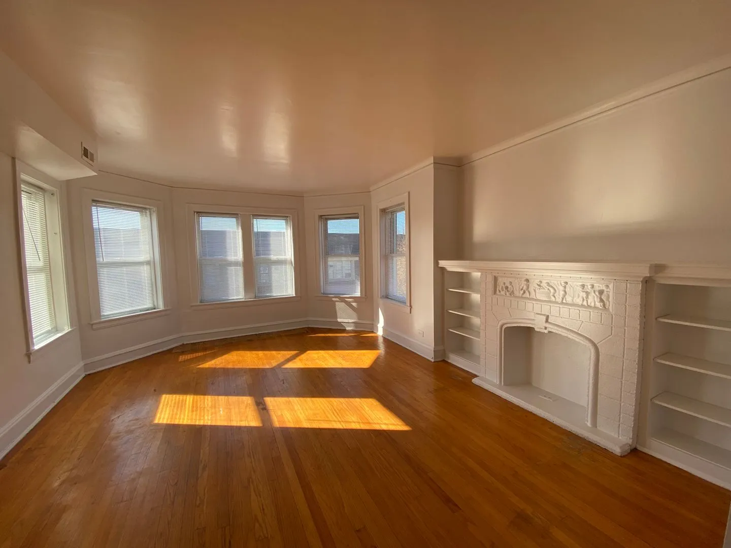 6121 N Fairfield Ave, ,  60659, USA 60659-unit#1-Chicago-IL