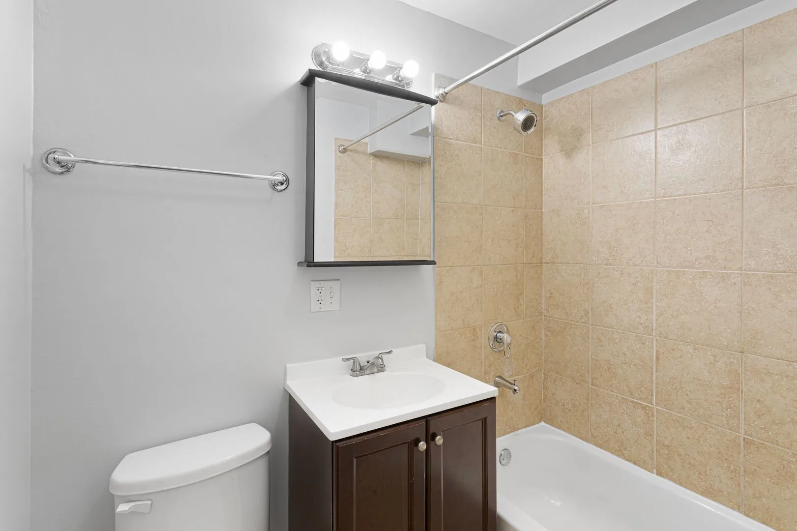 7616 N Marshfield Ave, ,  60626, USA 60626-unit#210-Chicago-IL