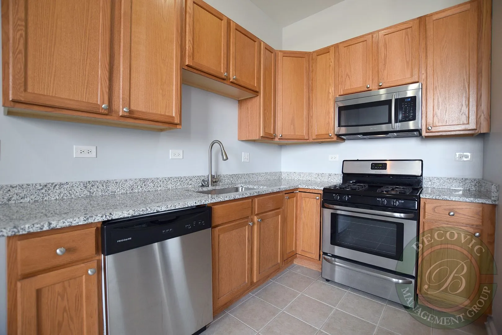 2451 W Howard St, ,  60645, USA 60645-unit#208-Chicago-IL