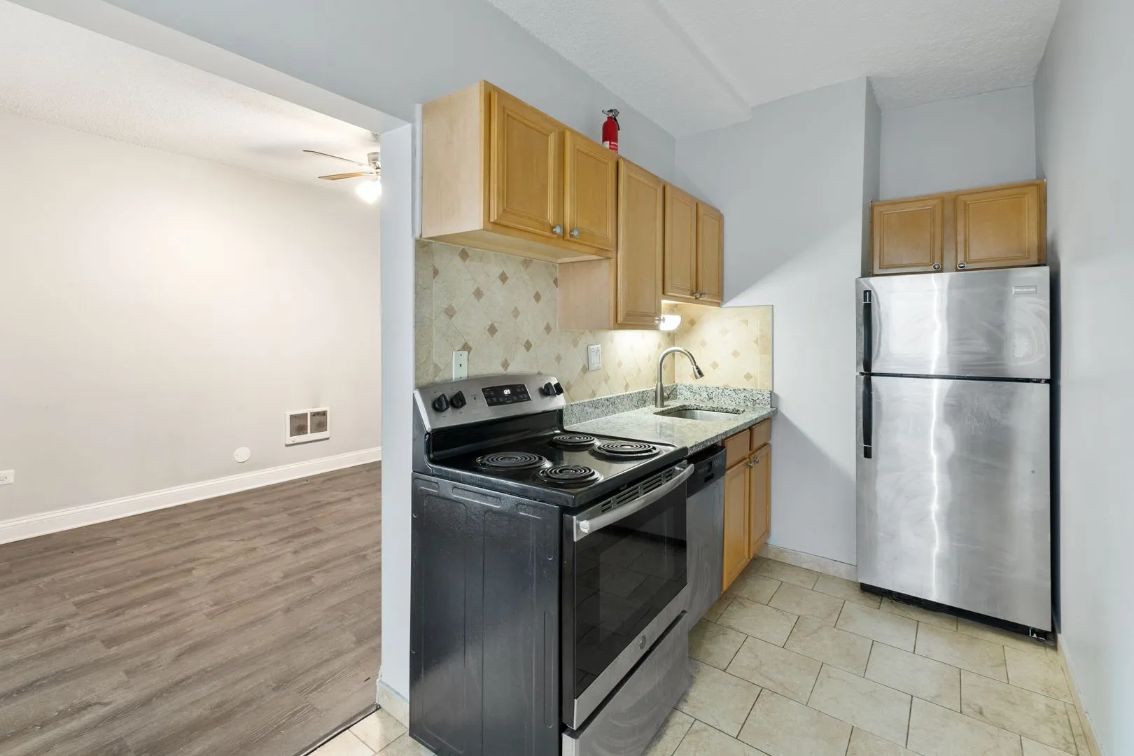 4520 N Clarendon Ave, ,  60613, USA 60640-unit#305-Chicago-IL