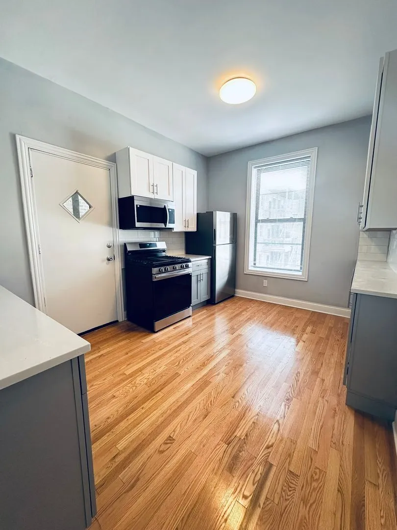 4410 N Hazel St, , 60640, USA 60640-unit#2ND FLOOR-Chicago-IL