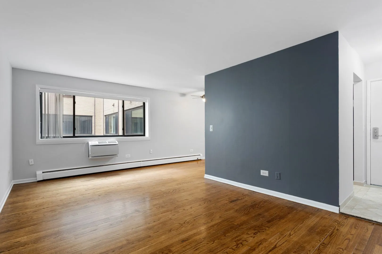 6001 N Kenmore Ave, ,  60660, USA 60660-unit#304-Chicago-IL