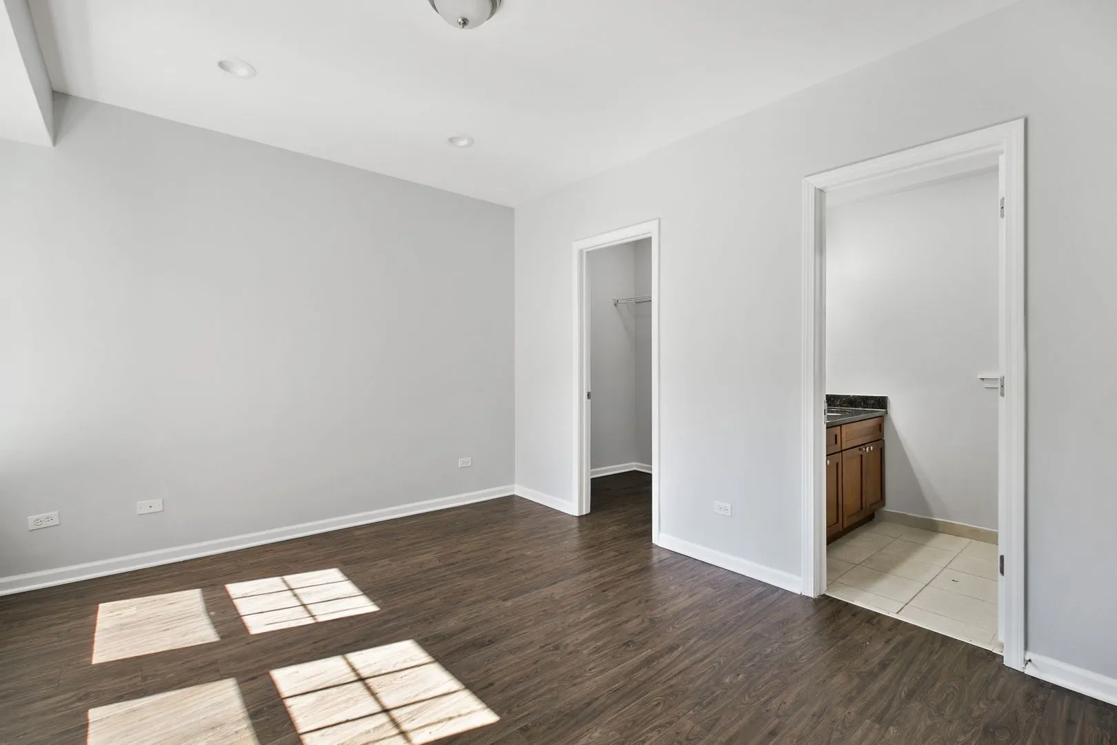 7730 N Ashland Ave, , 60626, USA 60626-unit#C2-Chicago-IL