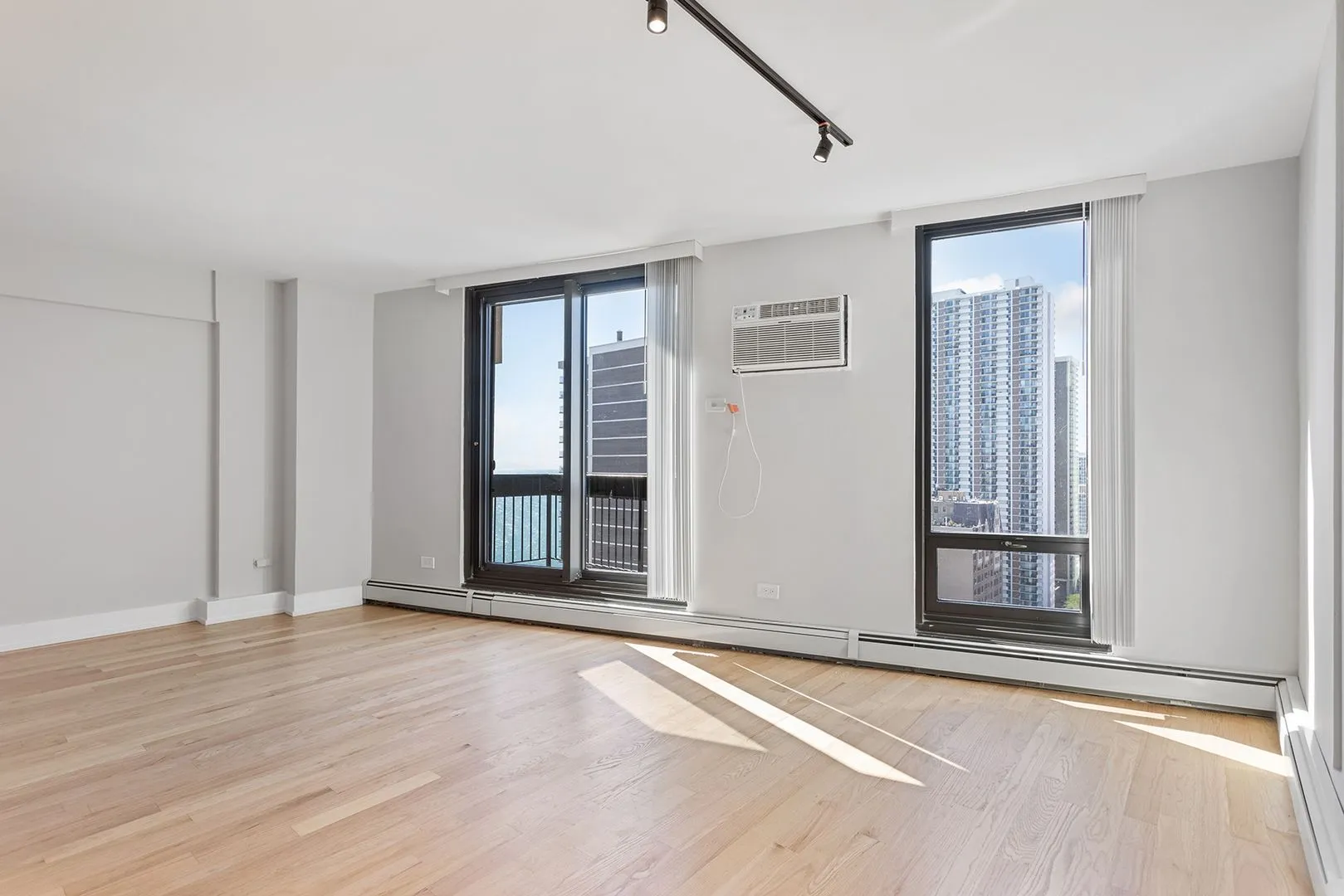 6166 N Sheridan Rd, , 60660, USA 60660-unit#22J-Chicago-IL