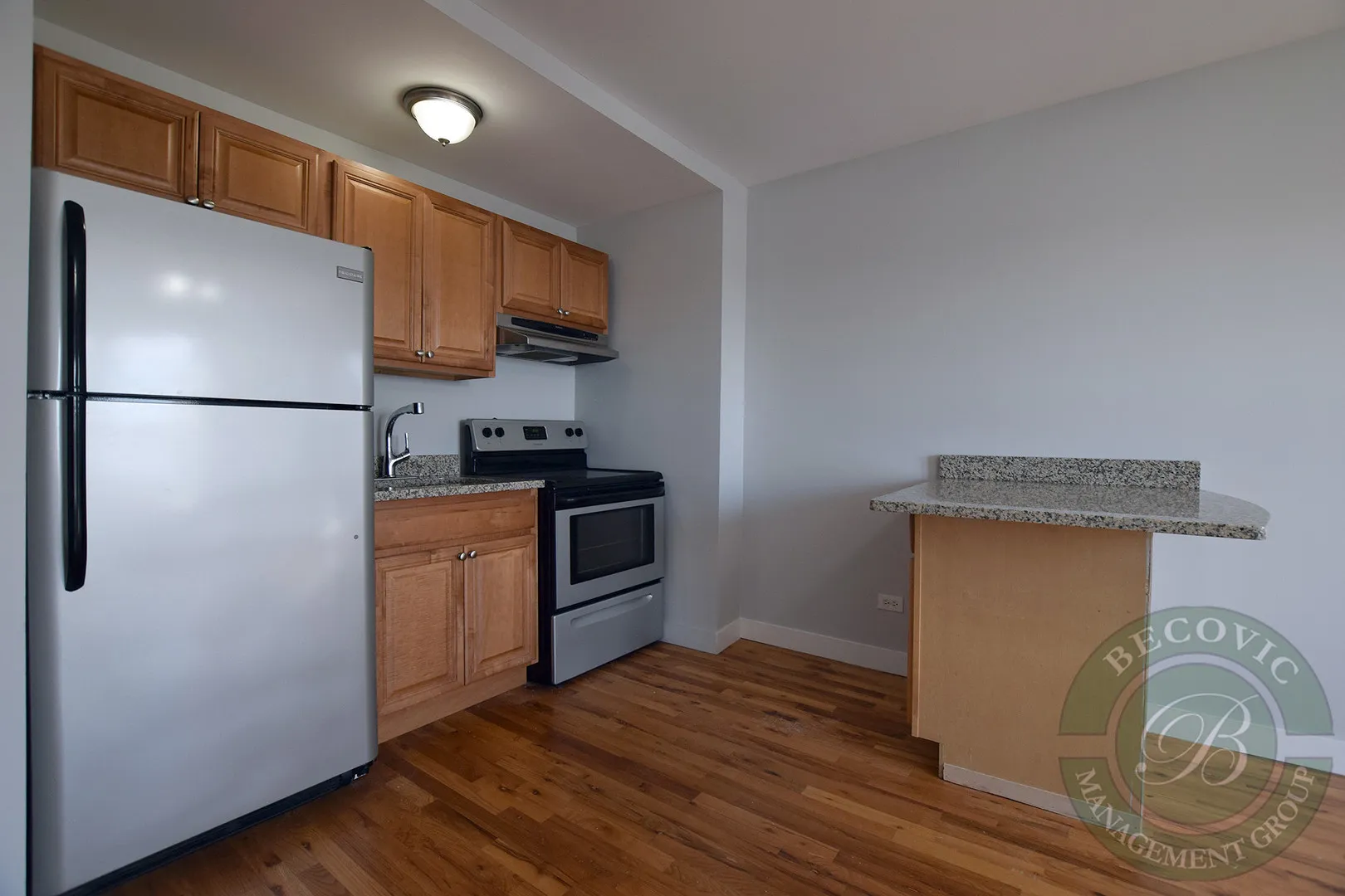 7450 N Greenview Ave, , 60626, USA 60626-unit#71-Chicago-IL
