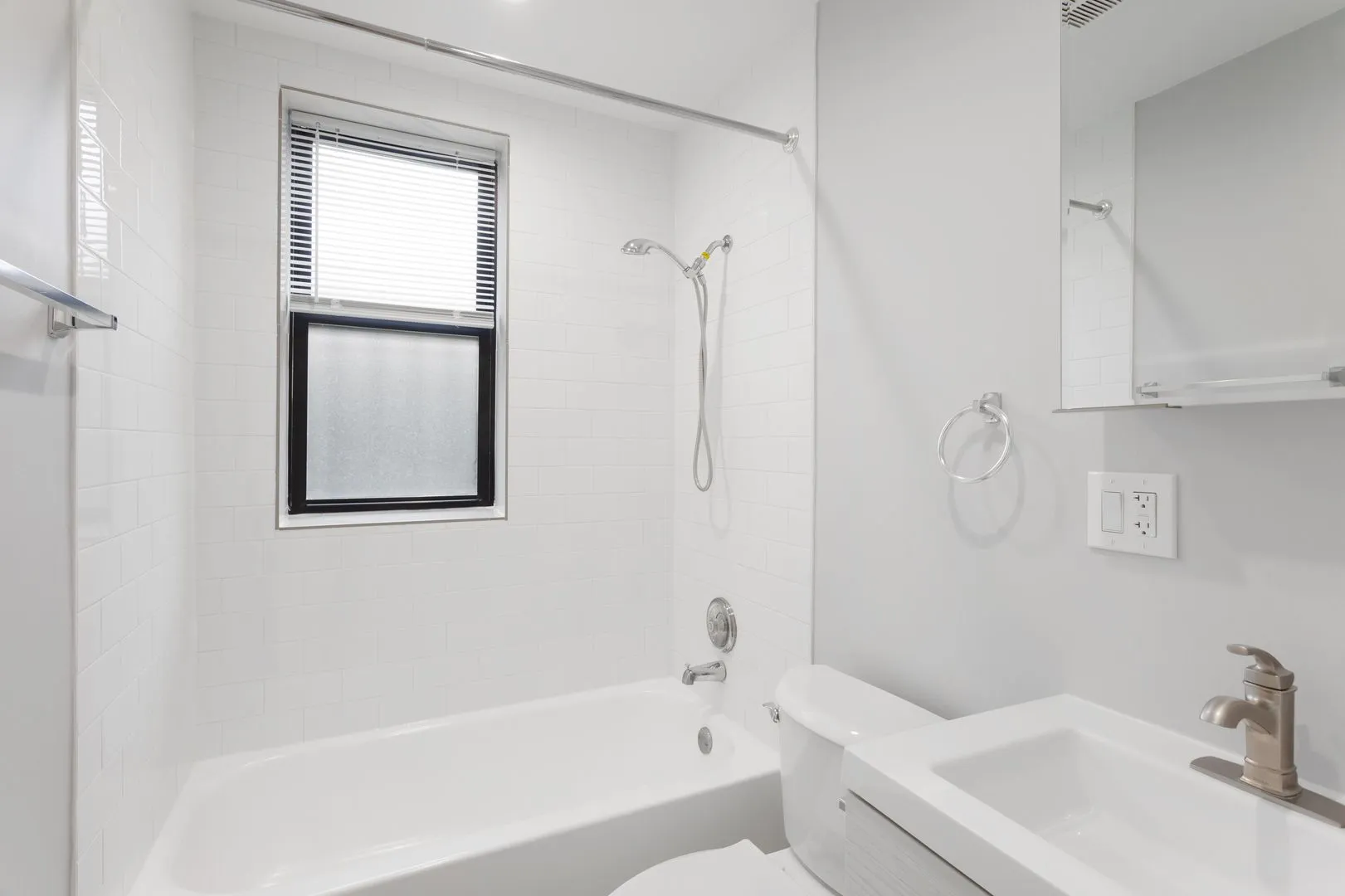 6026 N Winthrop Ave, ,  60660, USA 60660-unit#1C-Chicago-IL
