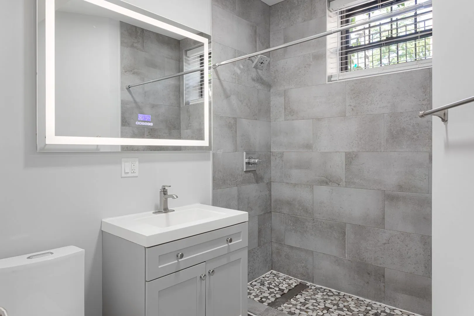 1062 W Glenlake Ave, ,  60660, USA 60660-unit#GW-Chicago-IL