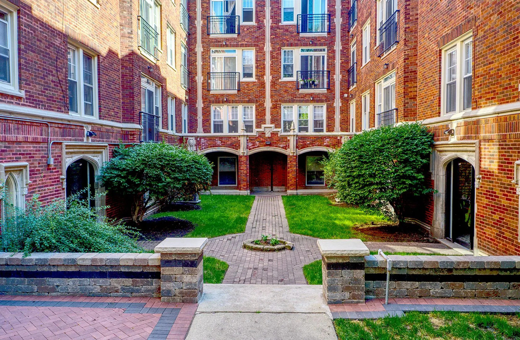 2009 W Jarvis Ave, ,  60645, USA 60645-unit#3-Chicago-IL