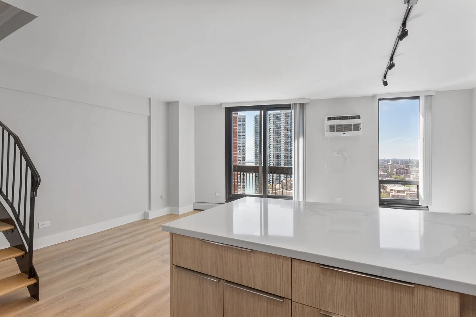 6166 N Sheridan Rd, ,  60660, USA 60660-unit#4J-Chicago-IL