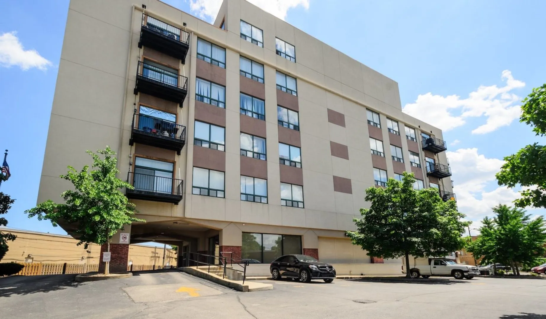 2451 W Howard St, , 60645, USA 60645-unit#407-Chicago-IL