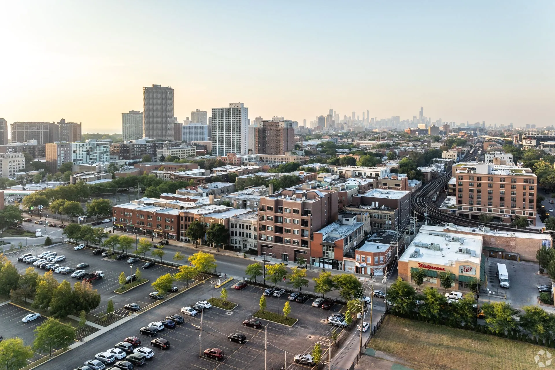 927 W Irving Park Rd, ,  60613, USA 60613-unit#927-206-Chicago-IL